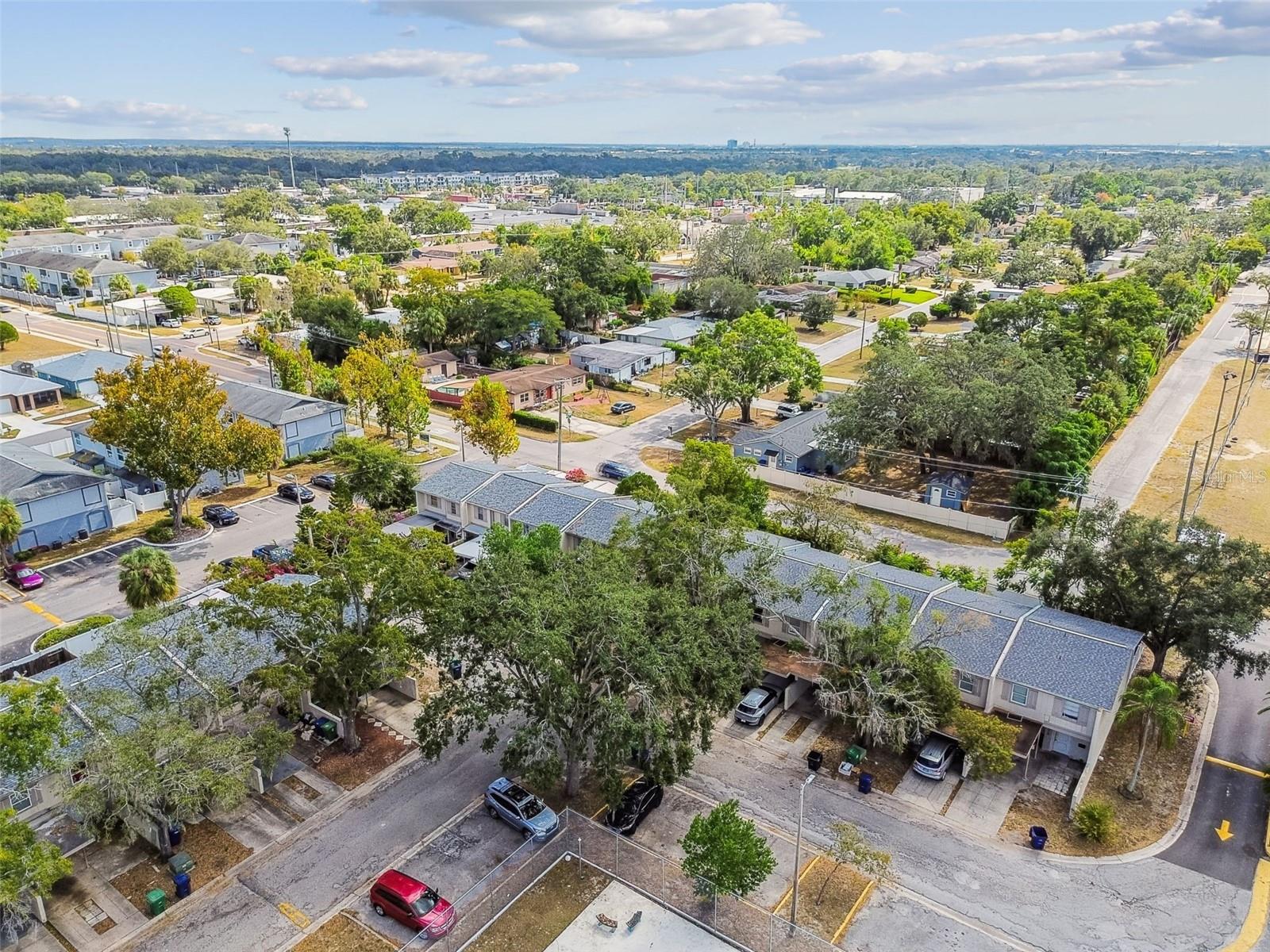 5264 TENNIS COURT CIR #5, TAMPA, FL, 33617