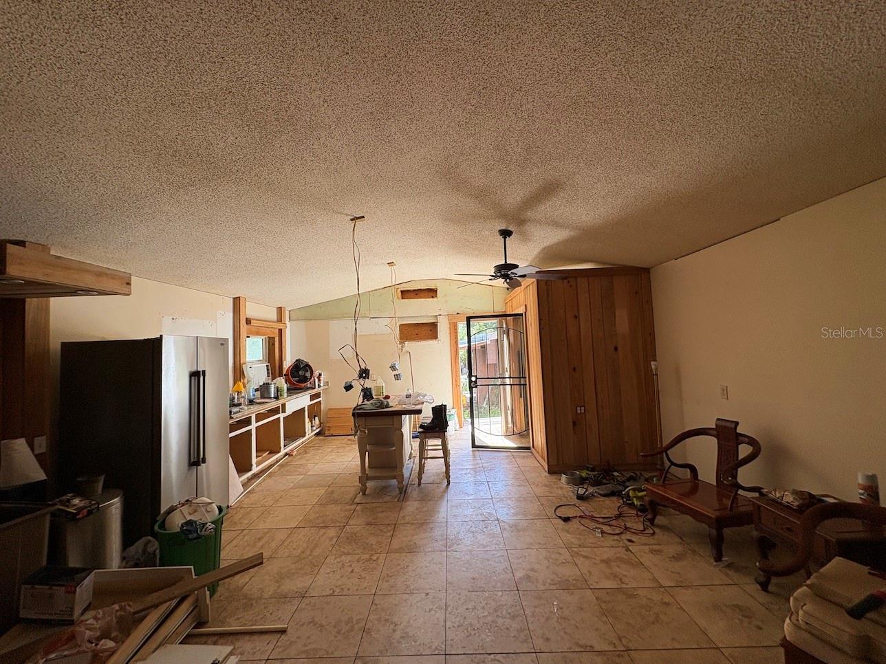 TB8436611 Property Photo