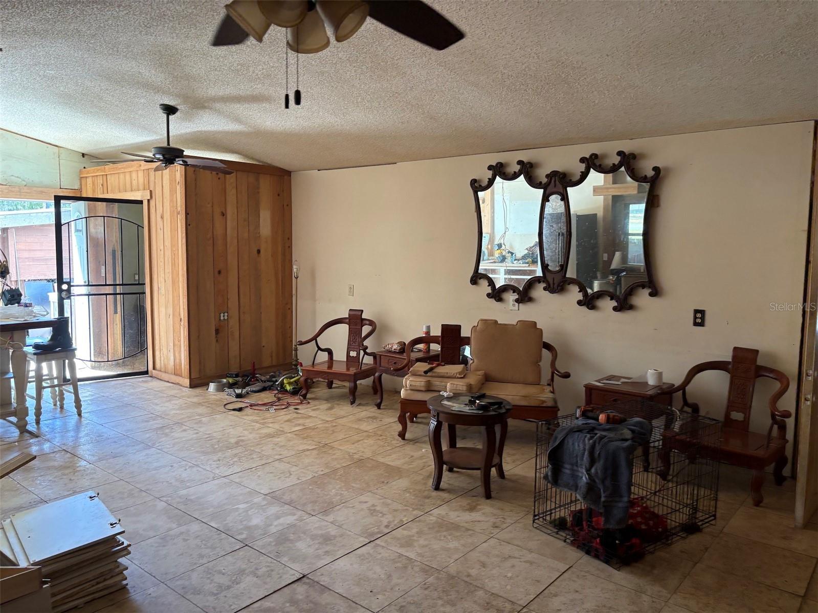 TB8436611 Property Photo