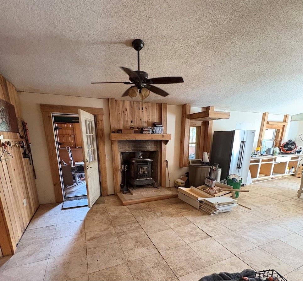 TB8436611 Property Photo