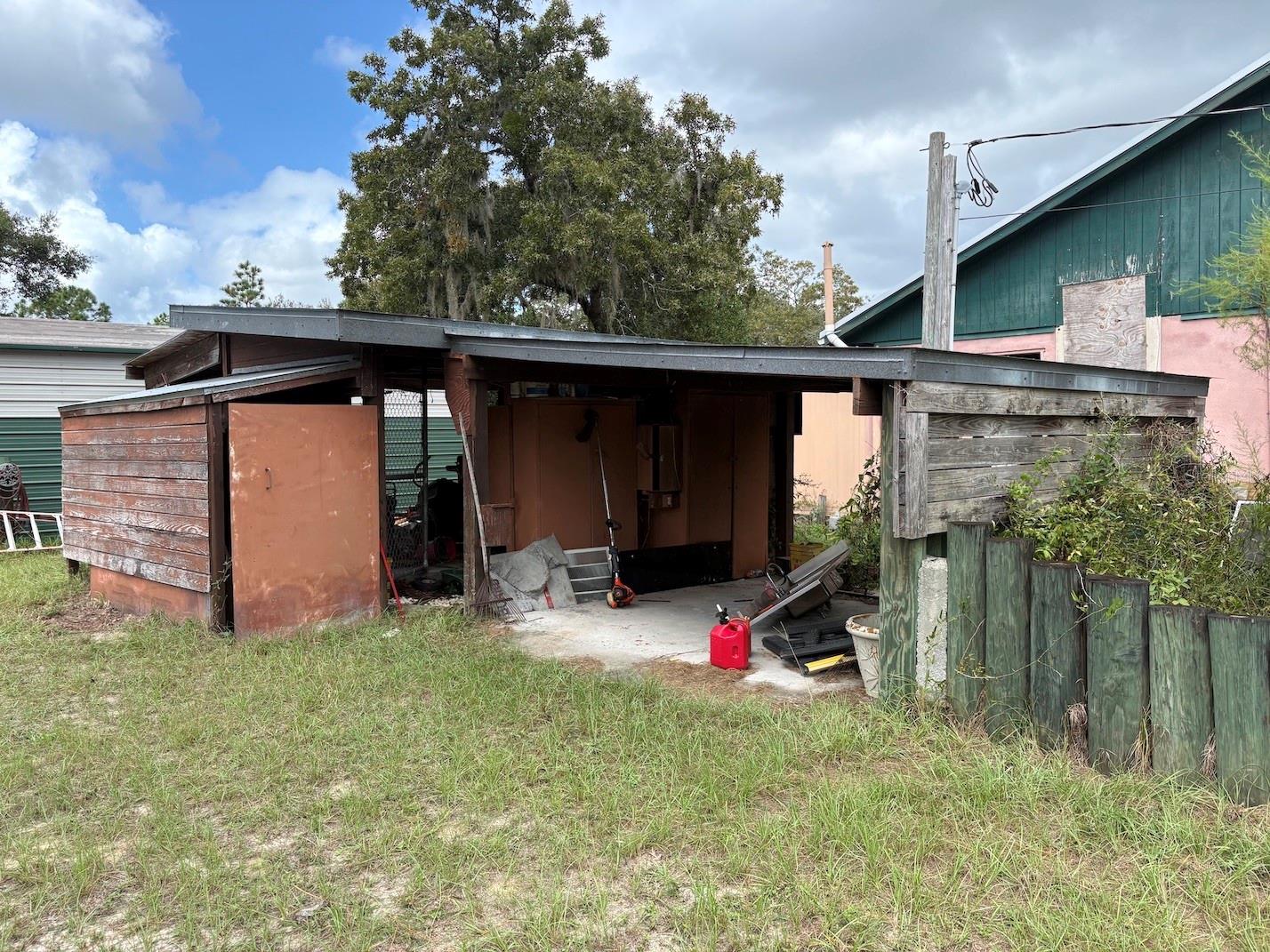 TB8436611 Property Photo