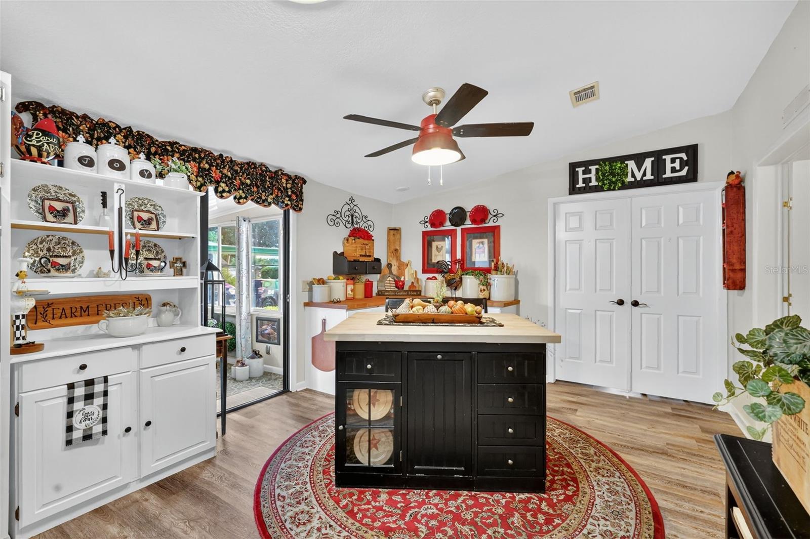 1715 LILLY LN, LADY LAKE, FL, 32159