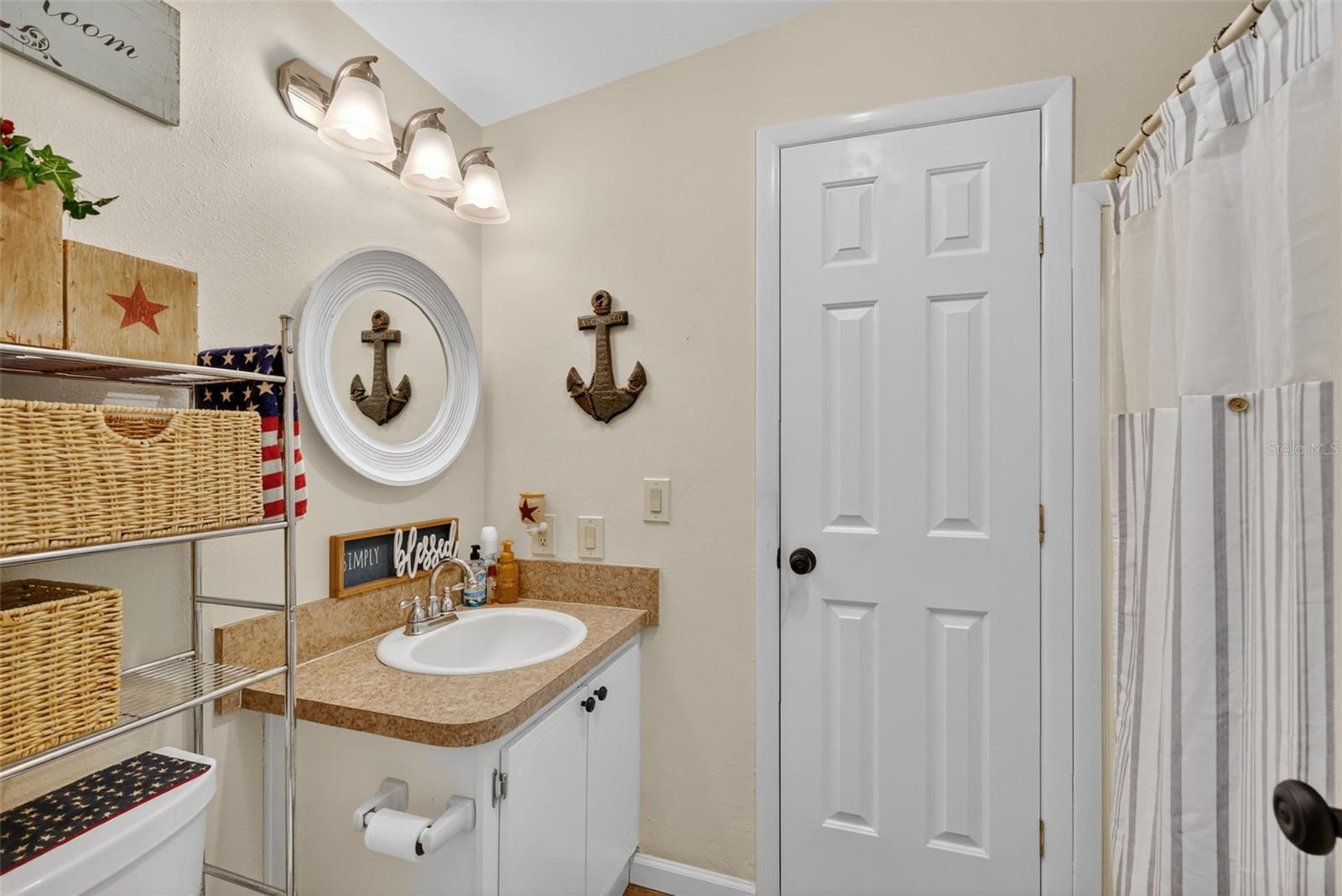 1715 LILLY LN, LADY LAKE, FL, 32159