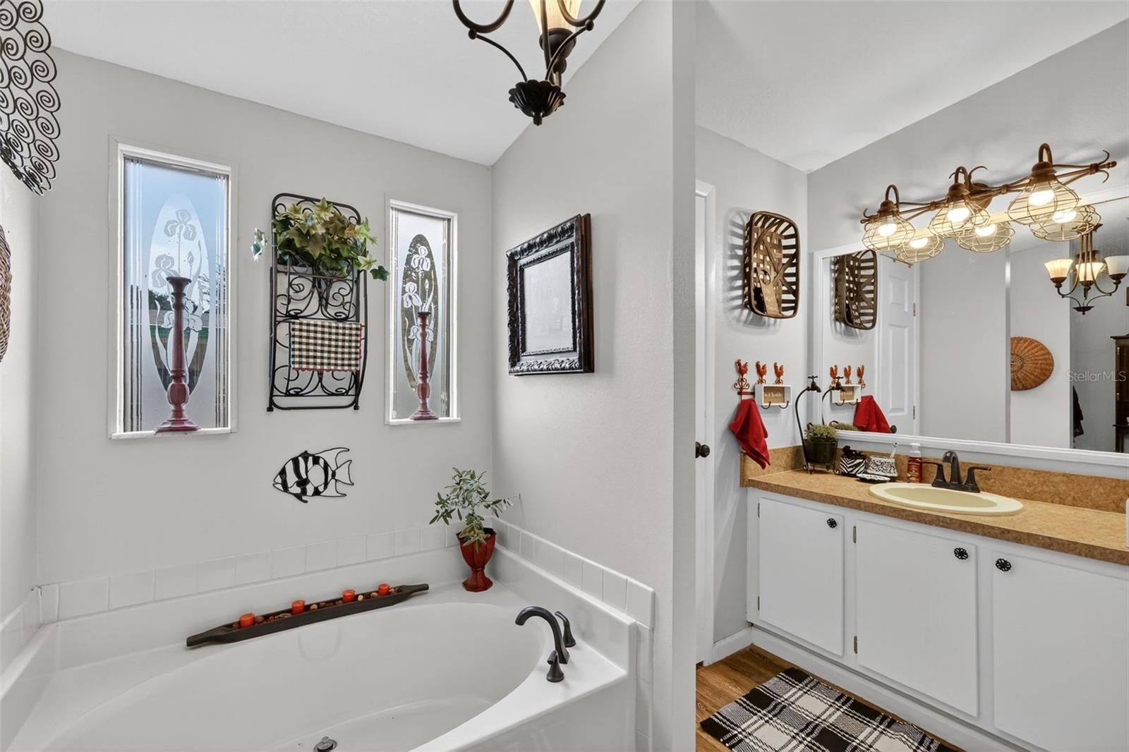 1715 LILLY LN, LADY LAKE, FL, 32159