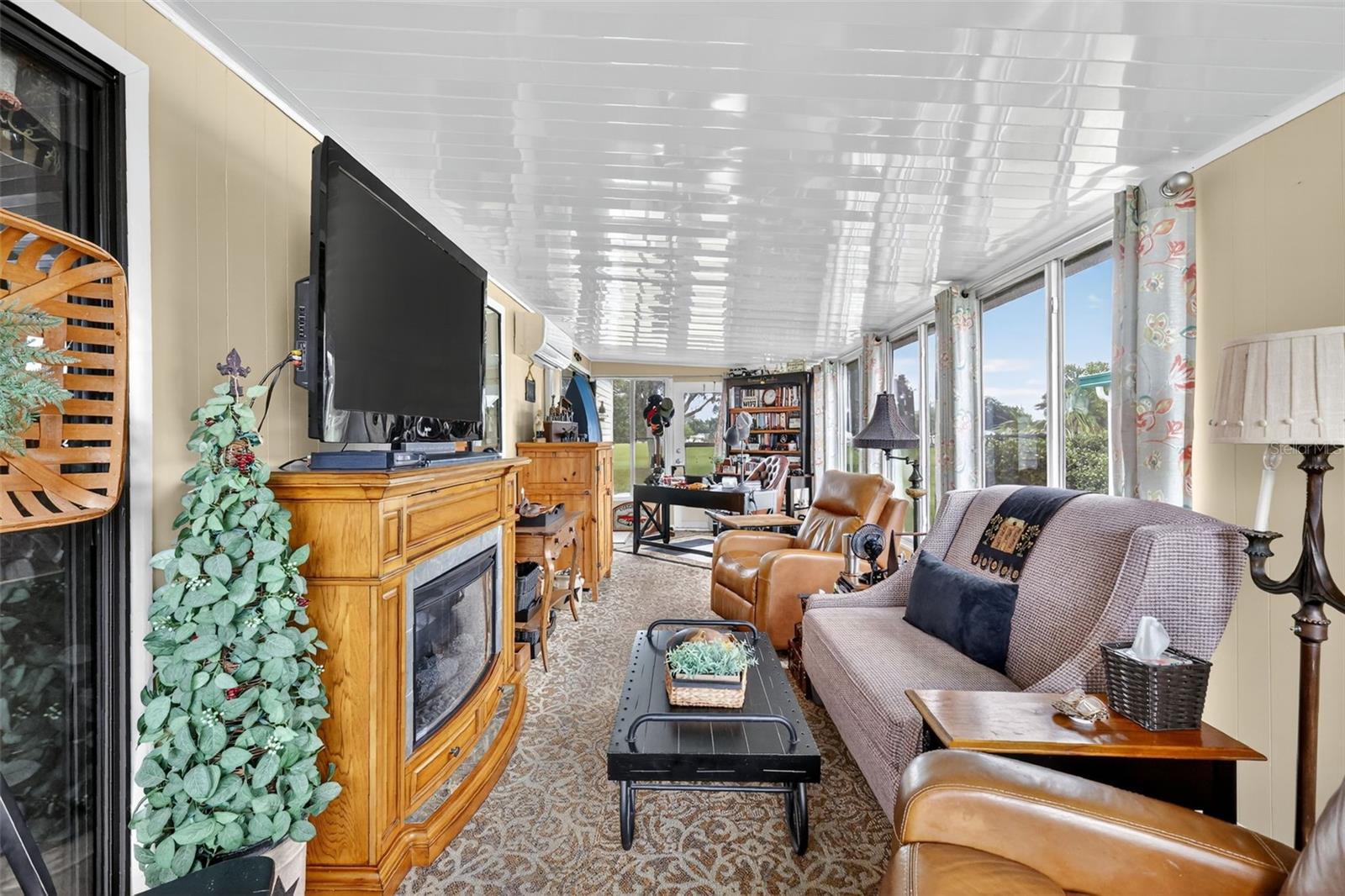 1715 LILLY LN, LADY LAKE, FL, 32159