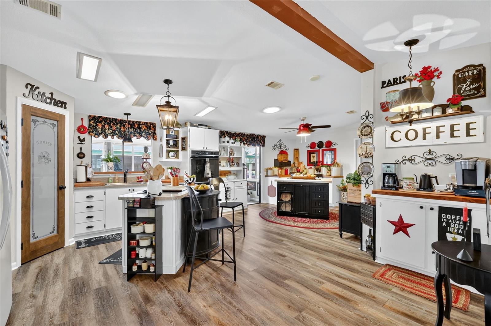 1715 LILLY LN, LADY LAKE, FL, 32159