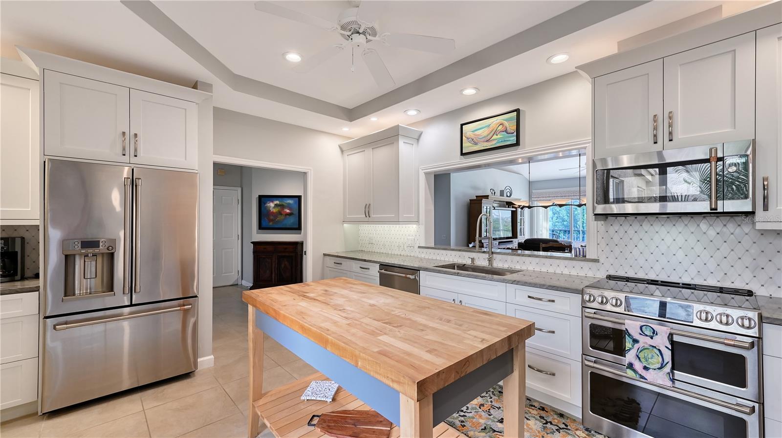 2013 HARBOUR LINKS DR #2013, LONGBOAT KEY, FL, 34228