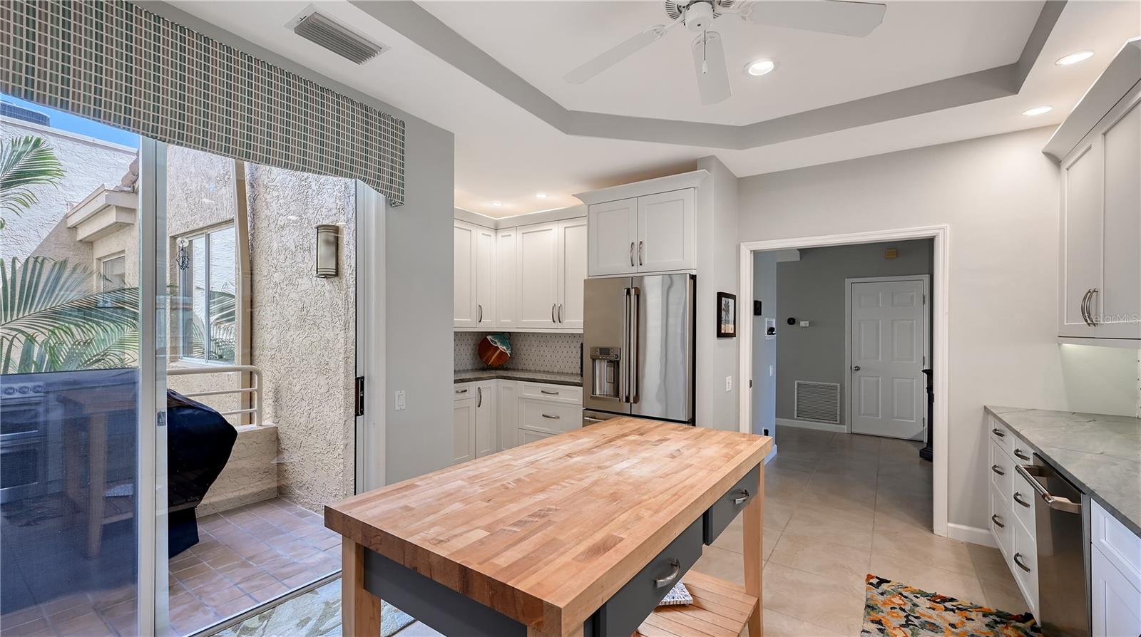 2013 HARBOUR LINKS DR #2013, LONGBOAT KEY, FL, 34228