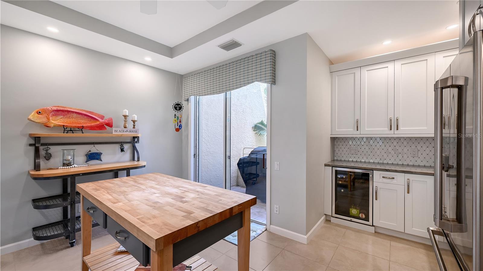 2013 HARBOUR LINKS DR #2013, LONGBOAT KEY, FL, 34228