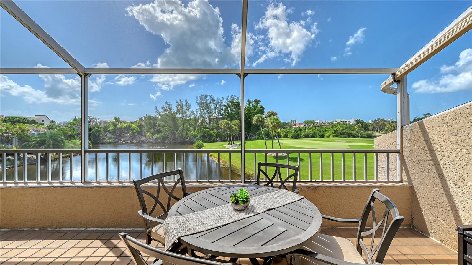 2013 HARBOUR LINKS DR #2013, LONGBOAT KEY, FL, 34228