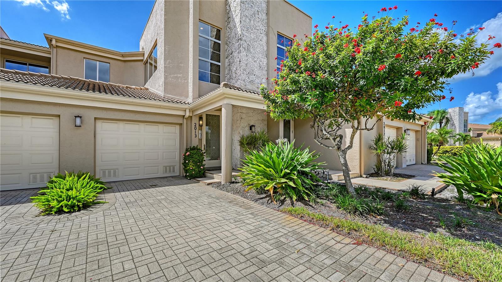 2013 HARBOUR LINKS DR #2013, LONGBOAT KEY, FL, 34228