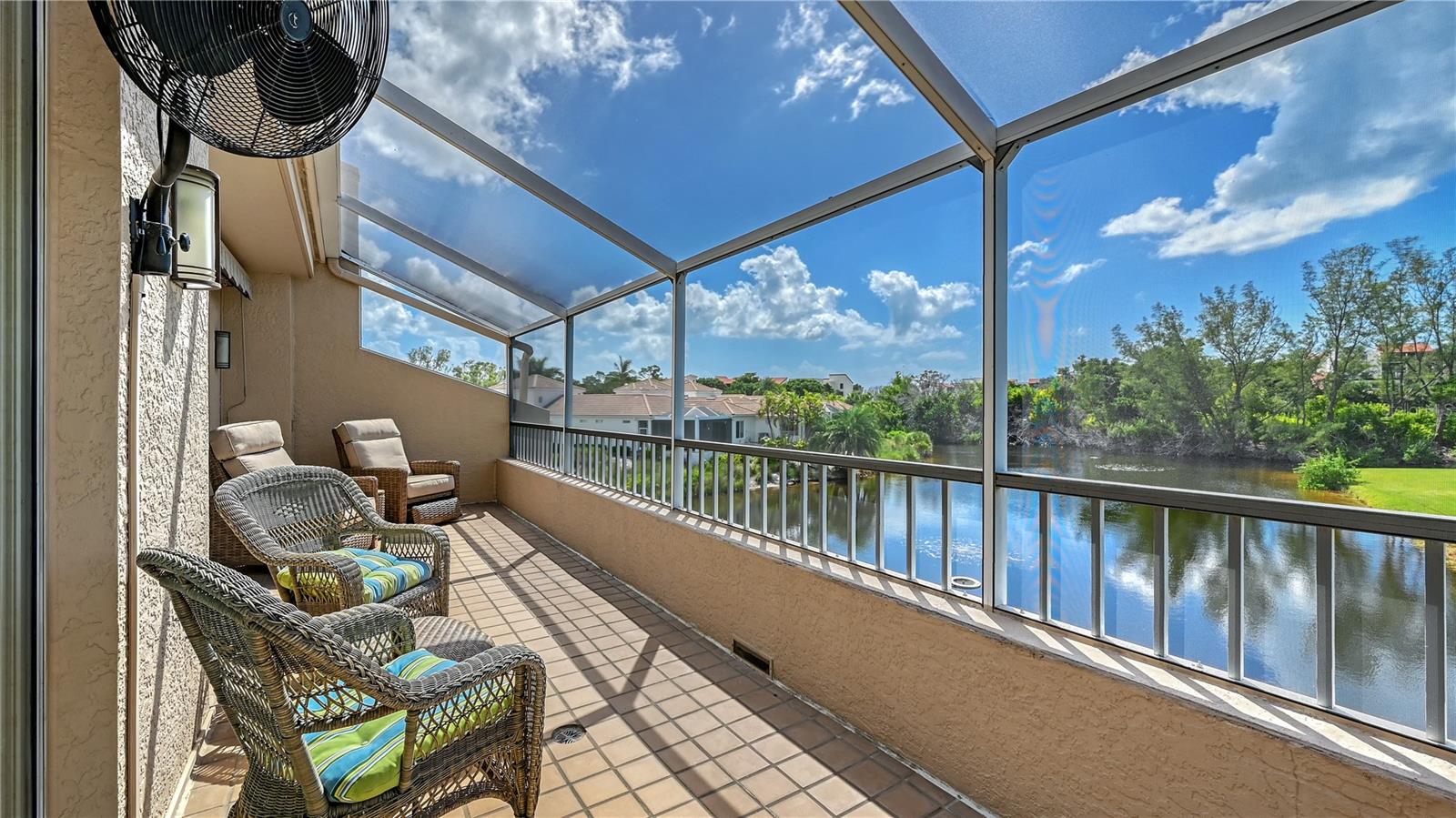 2013 HARBOUR LINKS DR #2013, LONGBOAT KEY, FL, 34228