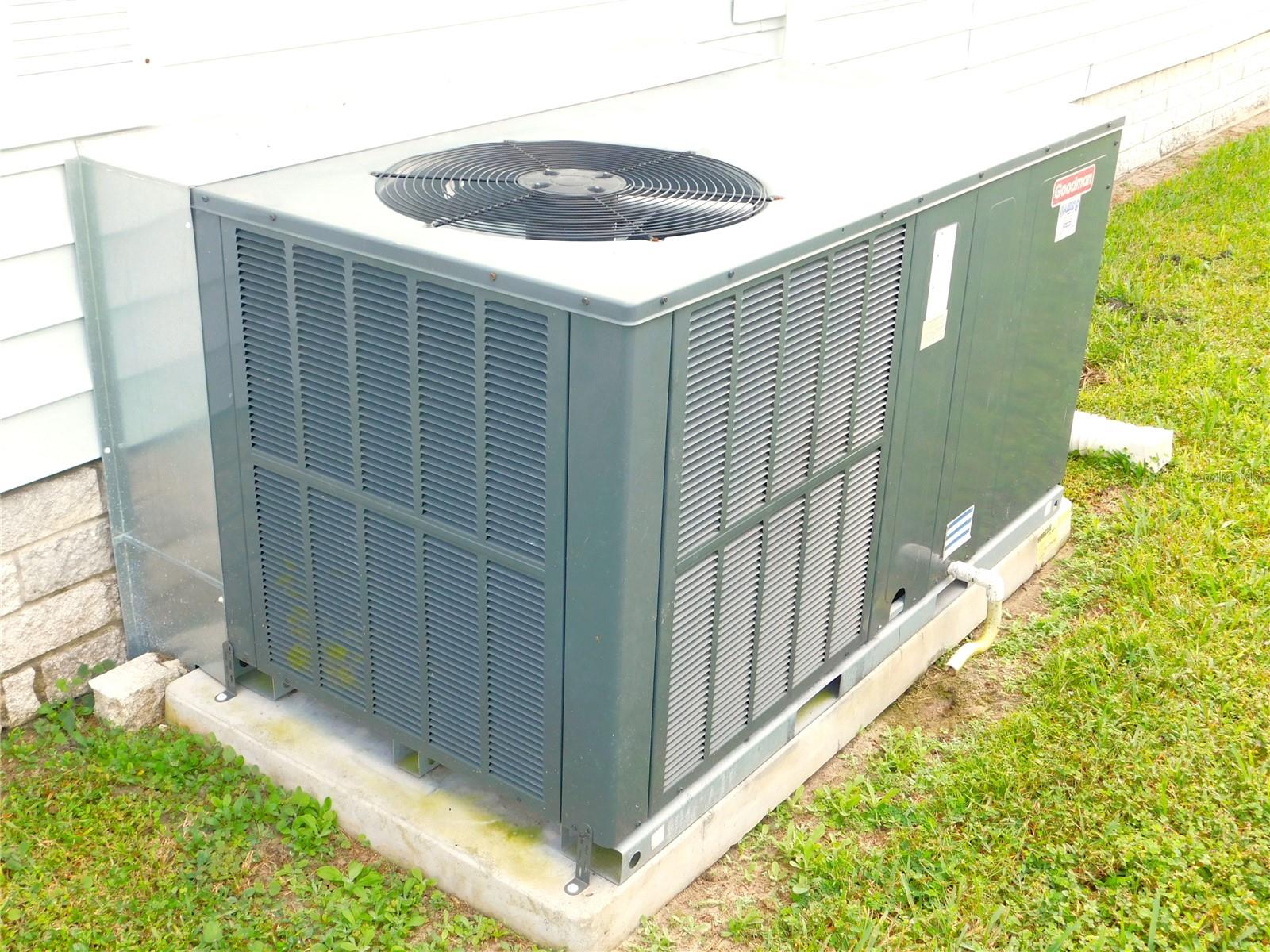 36819 KIOWA AVE, ZEPHYRHILLS, FL, 33542