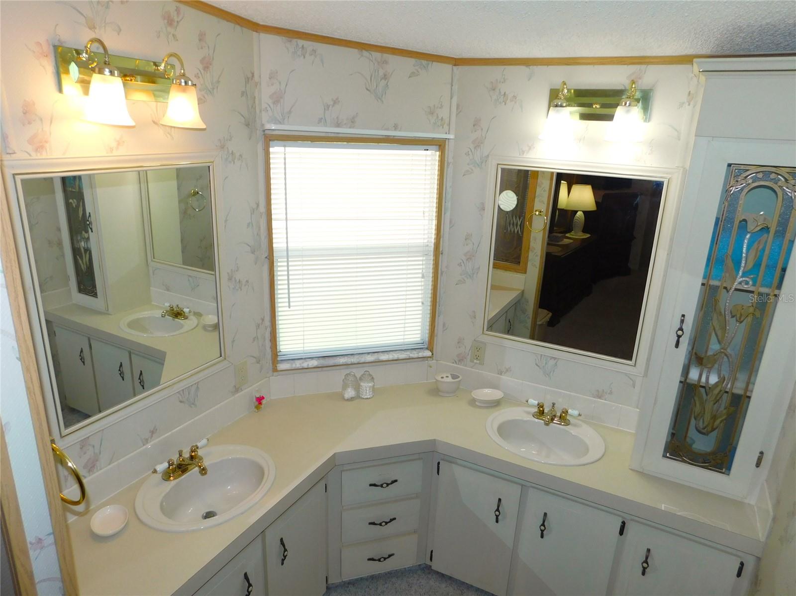 36819 KIOWA AVE, ZEPHYRHILLS, FL, 33542