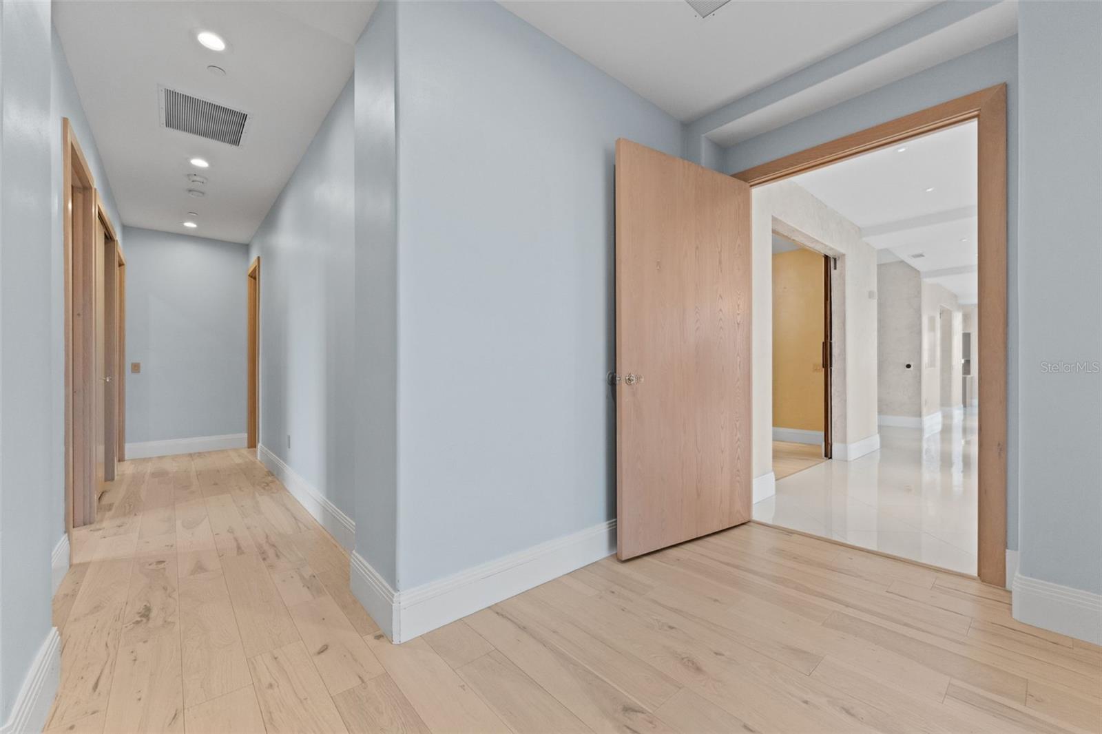 1209 E CUMBERLAND AVE #2802, TAMPA, FL, 33602