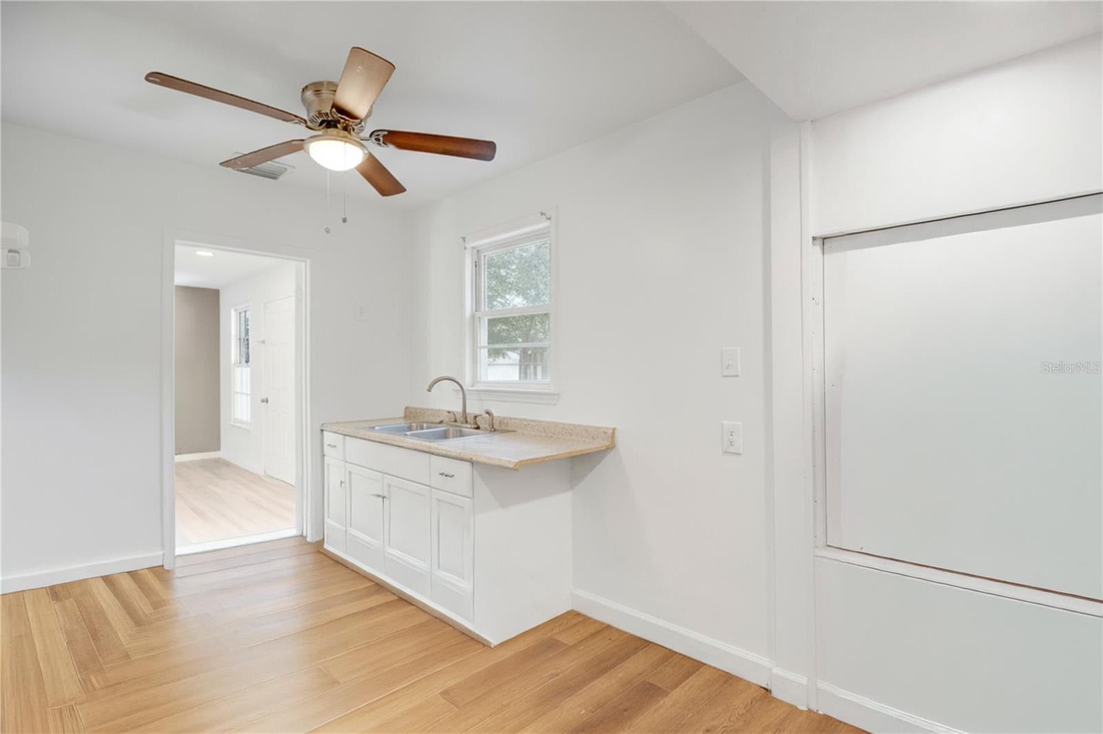 820 HOFFNER AVE, ORLANDO, FL, 32809