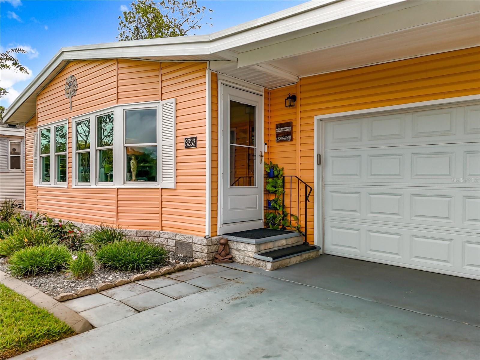 3233 MYAKKA RIVER RD, TAVARES, FL, 32778