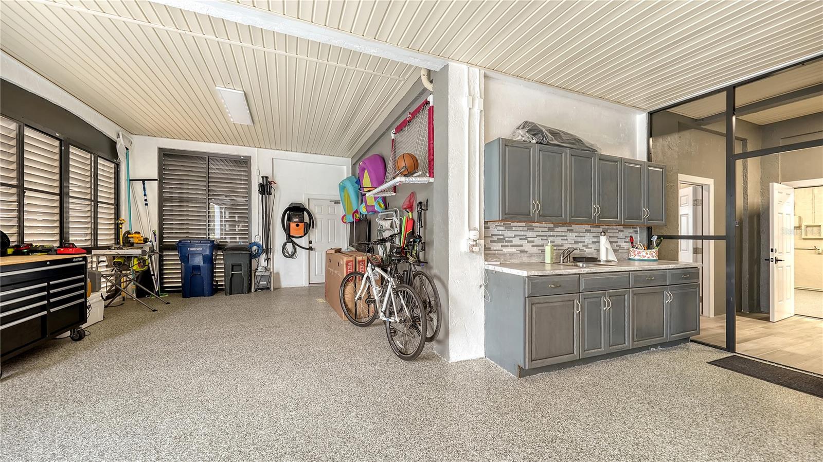 A4668082 Property Photo