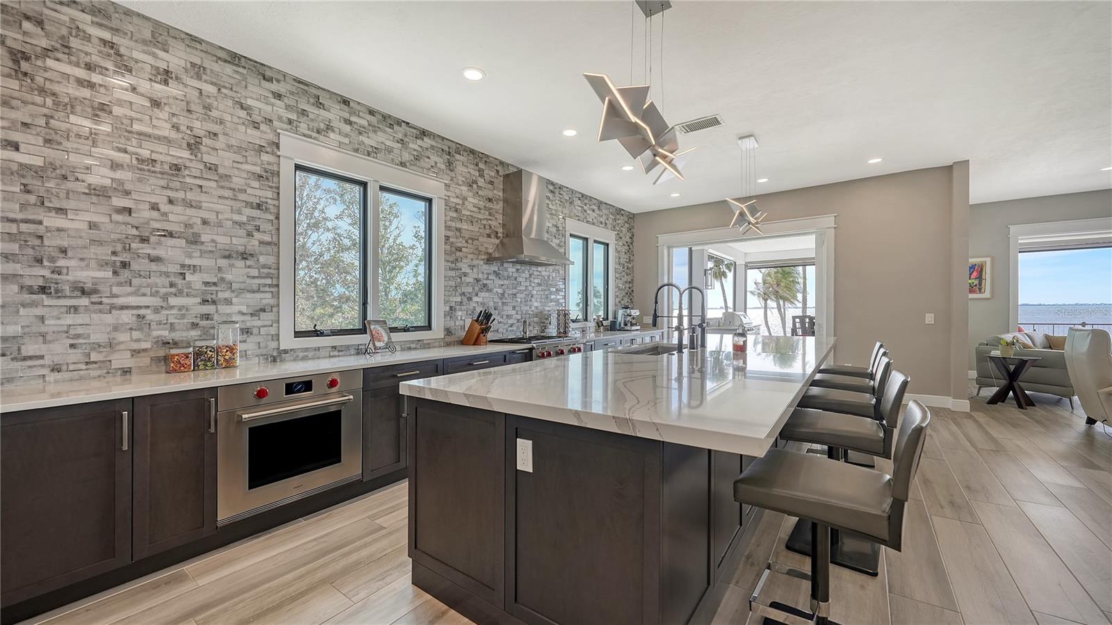 A4668082 Property Photo