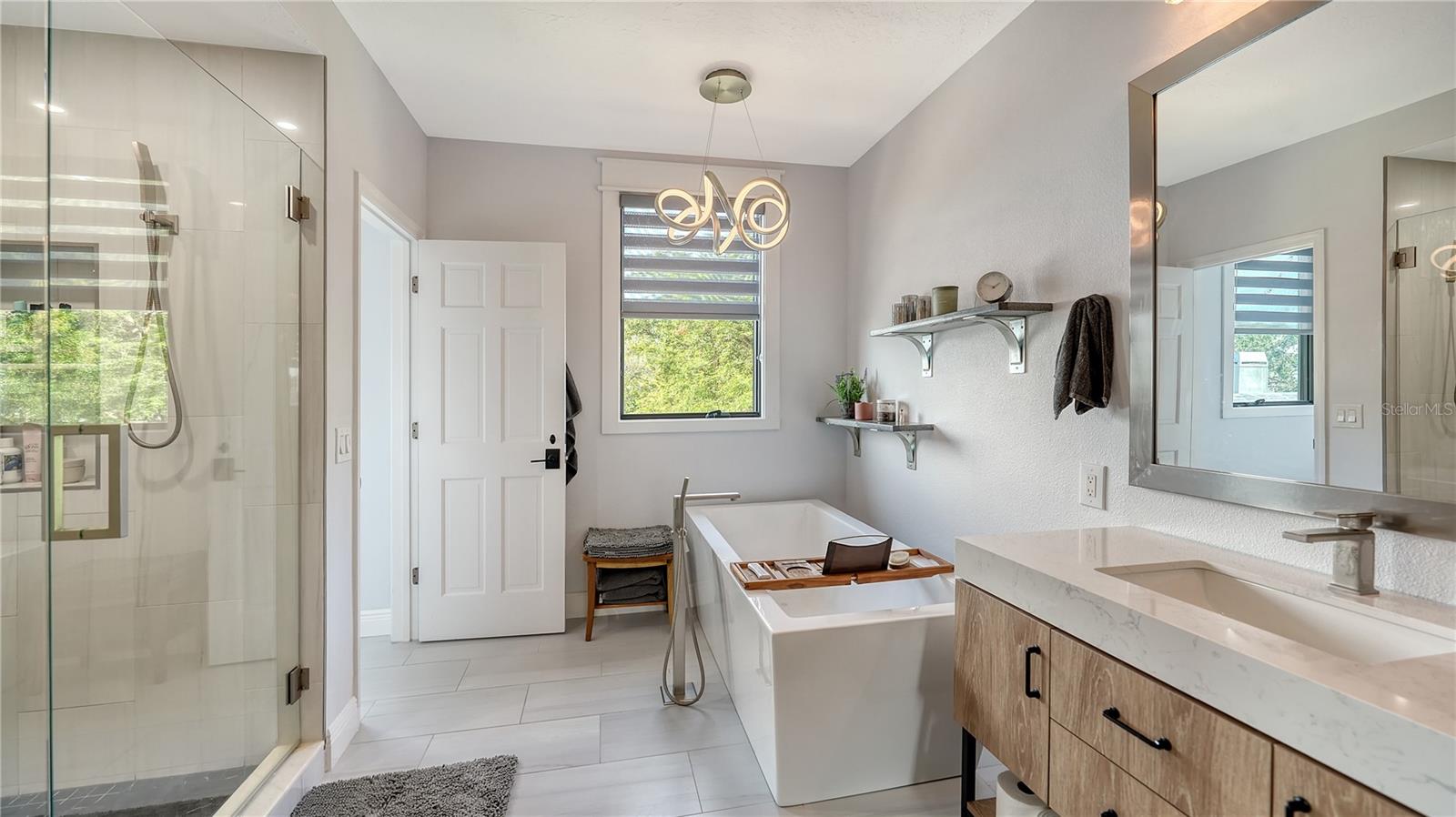 A4668082 Property Photo