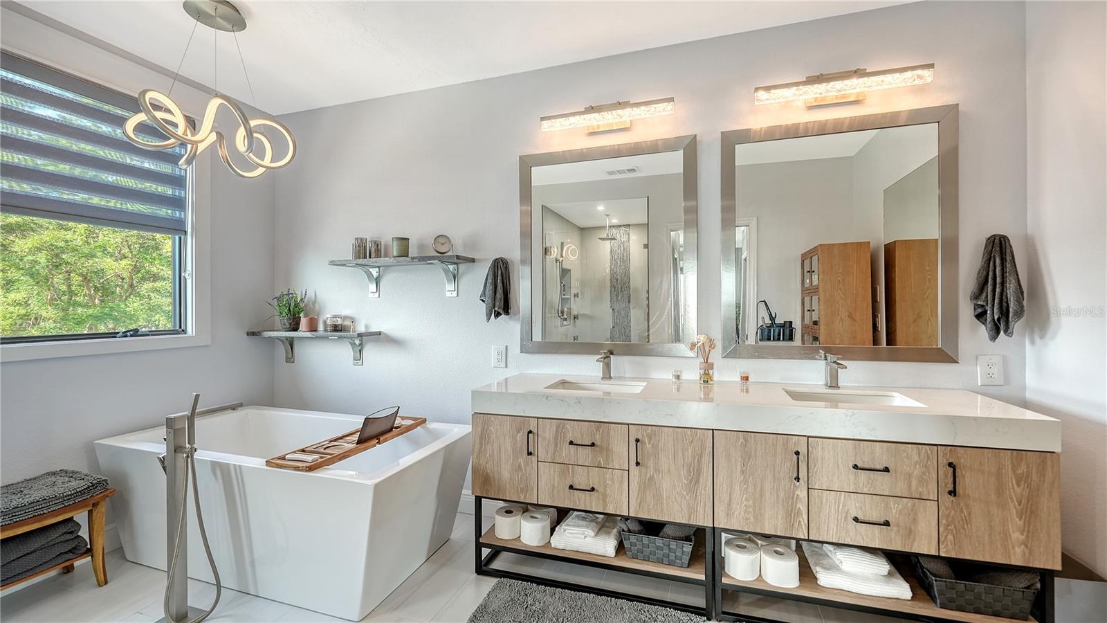 A4668082 Property Photo