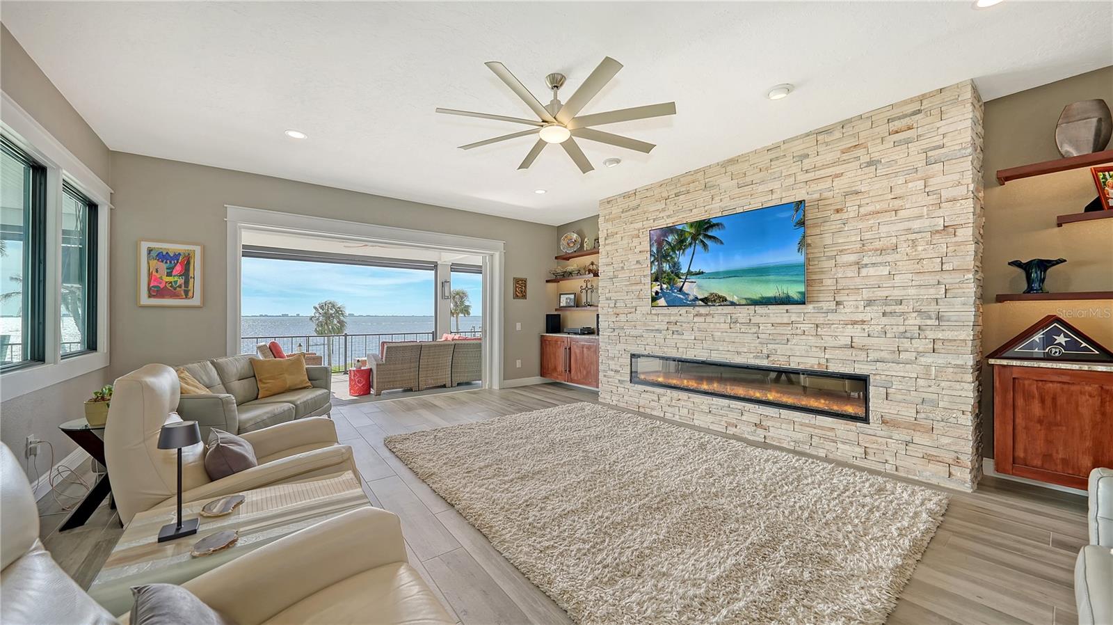 A4668082 Property Photo