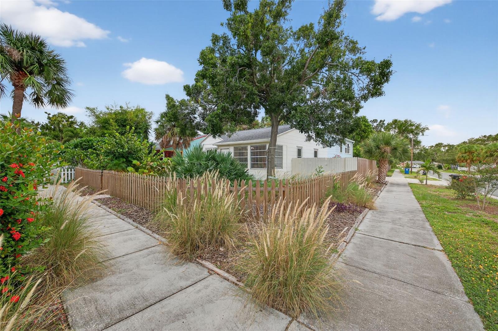 2501 OAKDALE ST S, ST PETERSBURG, FL, 33705