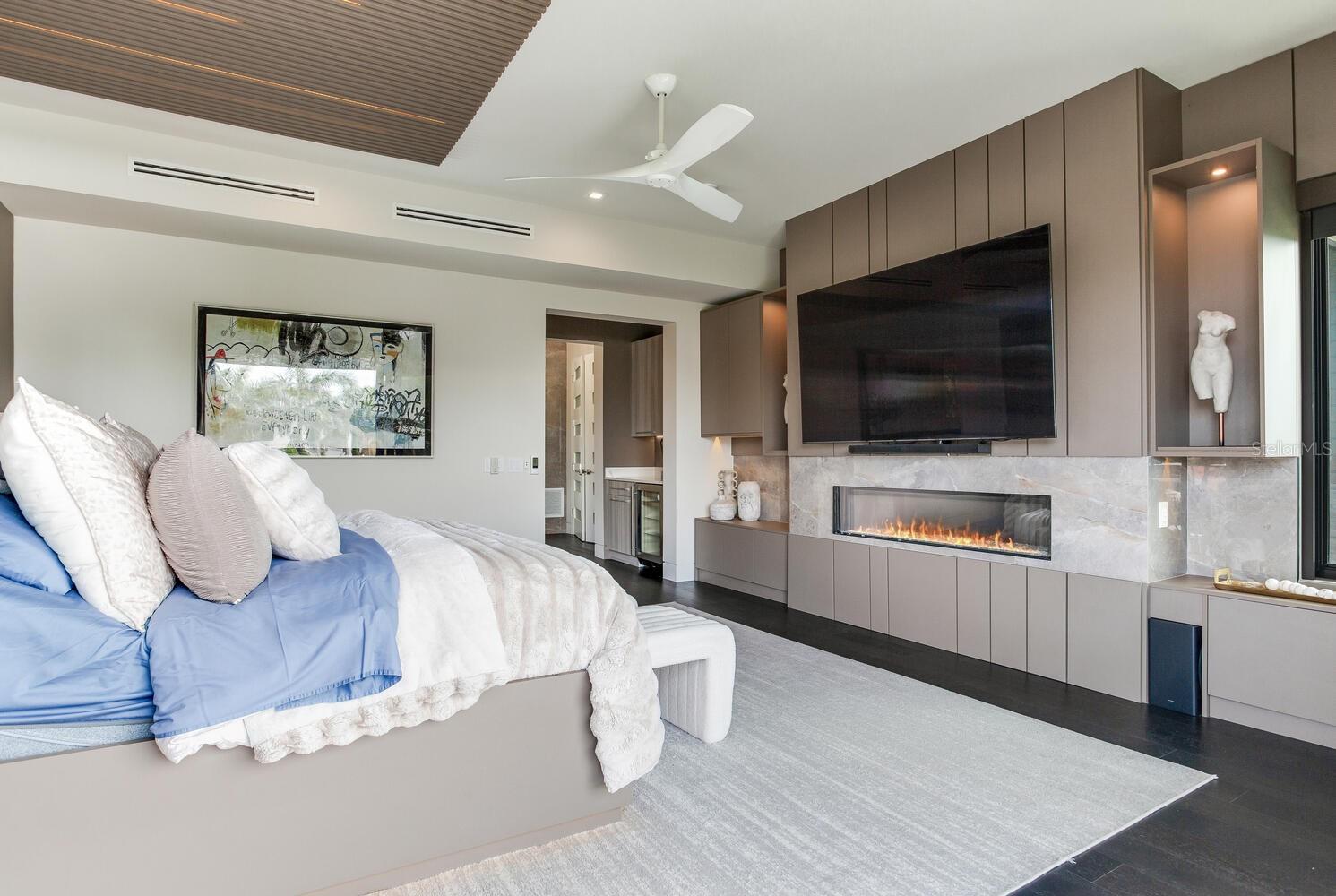 TB8436665 Property Photo