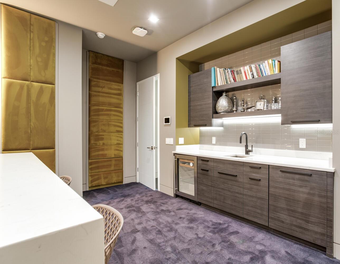 TB8436665 Property Photo