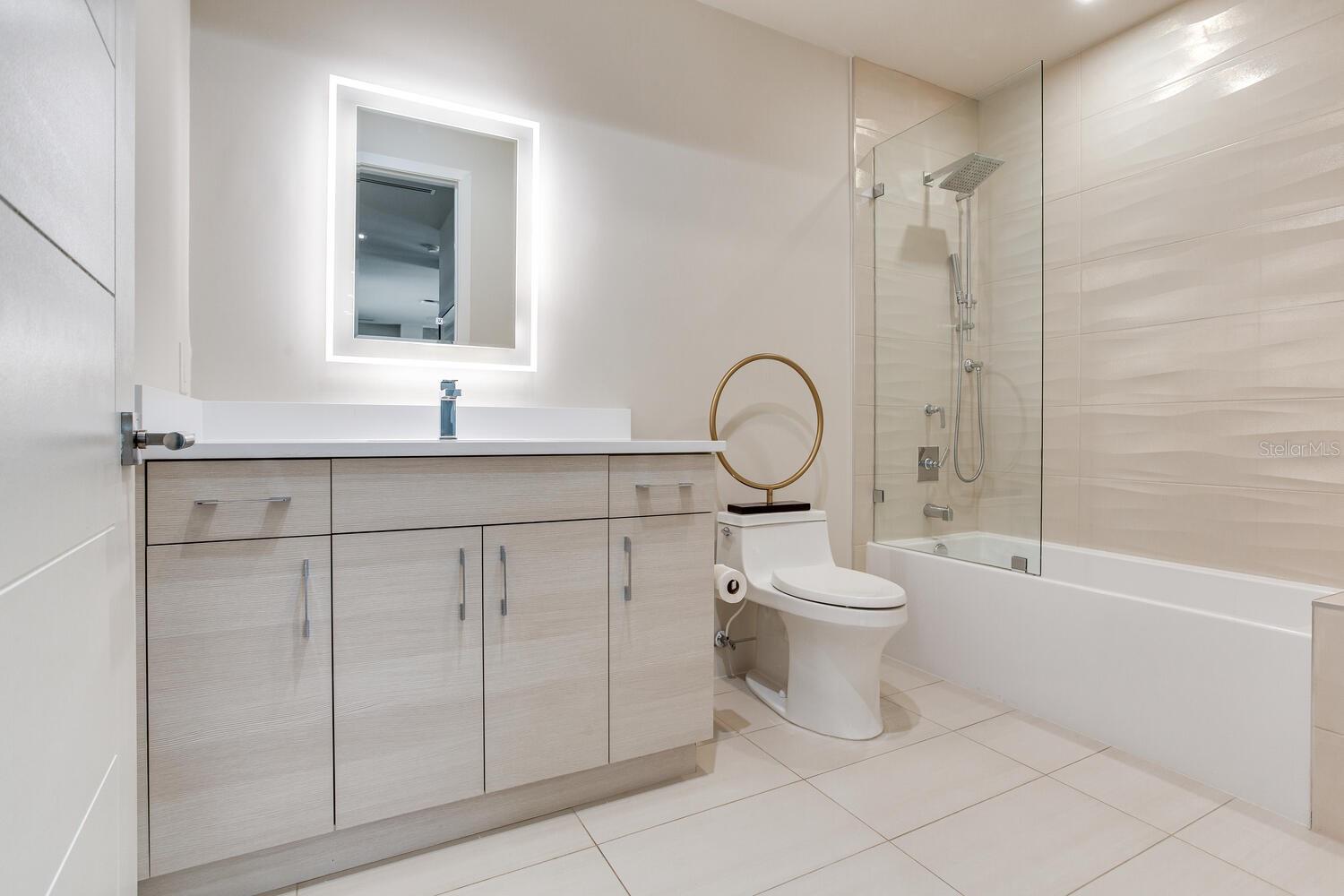 TB8436665 Property Photo