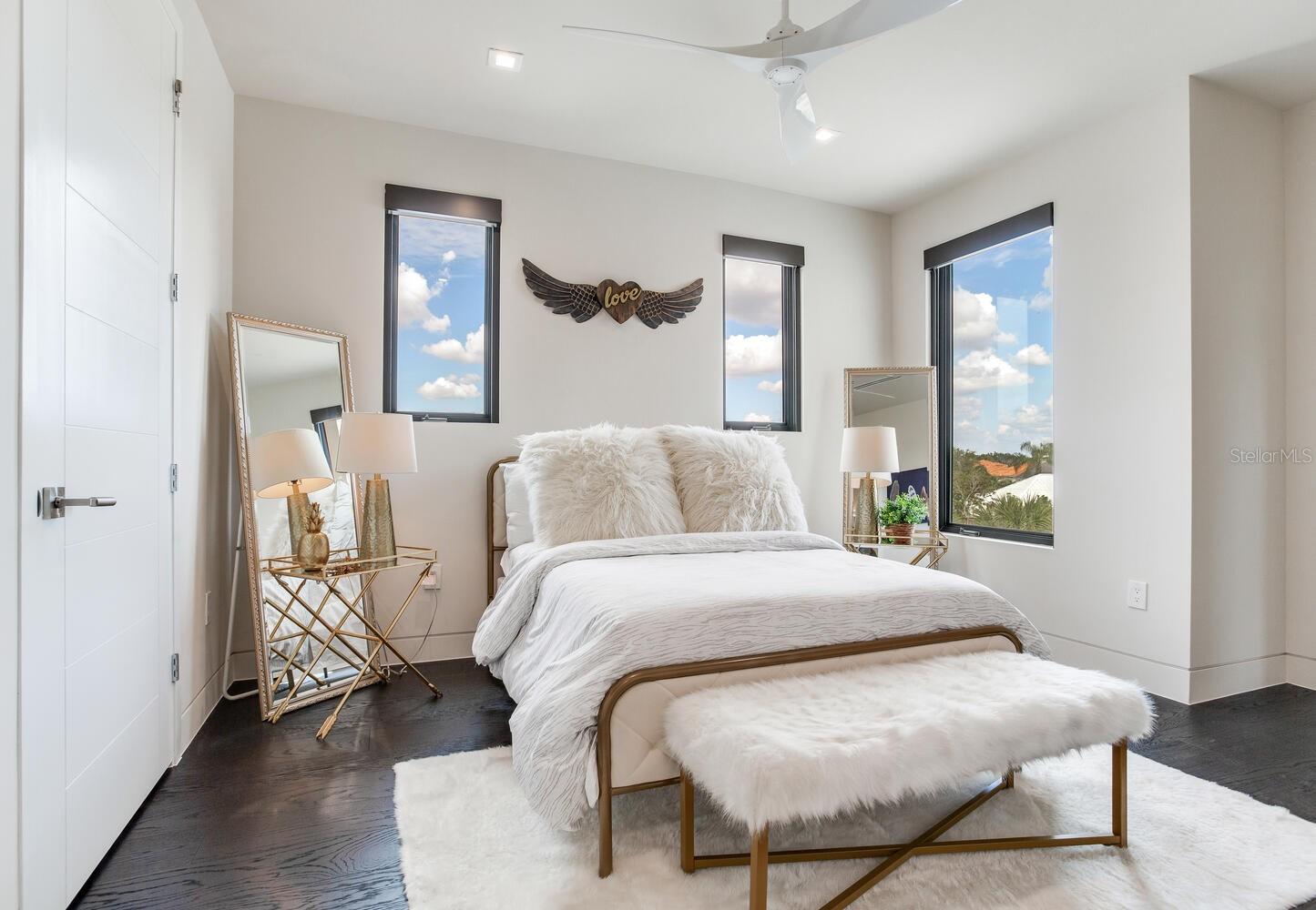 TB8436665 Property Photo