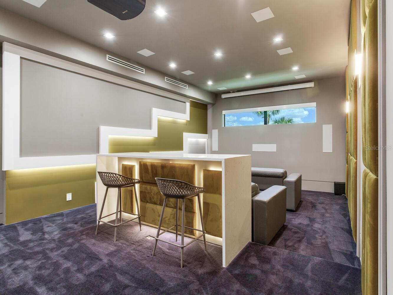 TB8436665 Property Photo