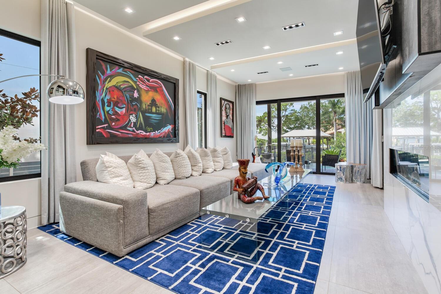 TB8436665 Property Photo