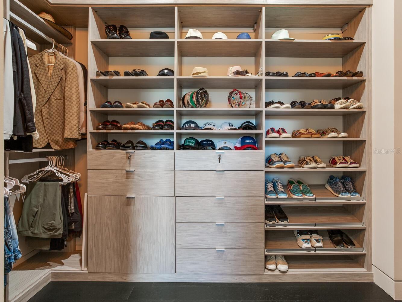 TB8436665 Property Photo