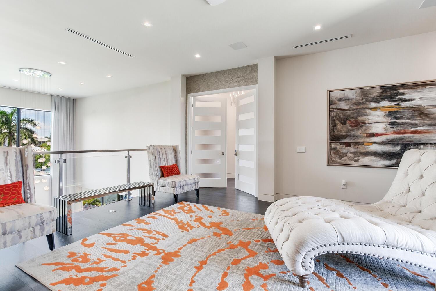 TB8436665 Property Photo