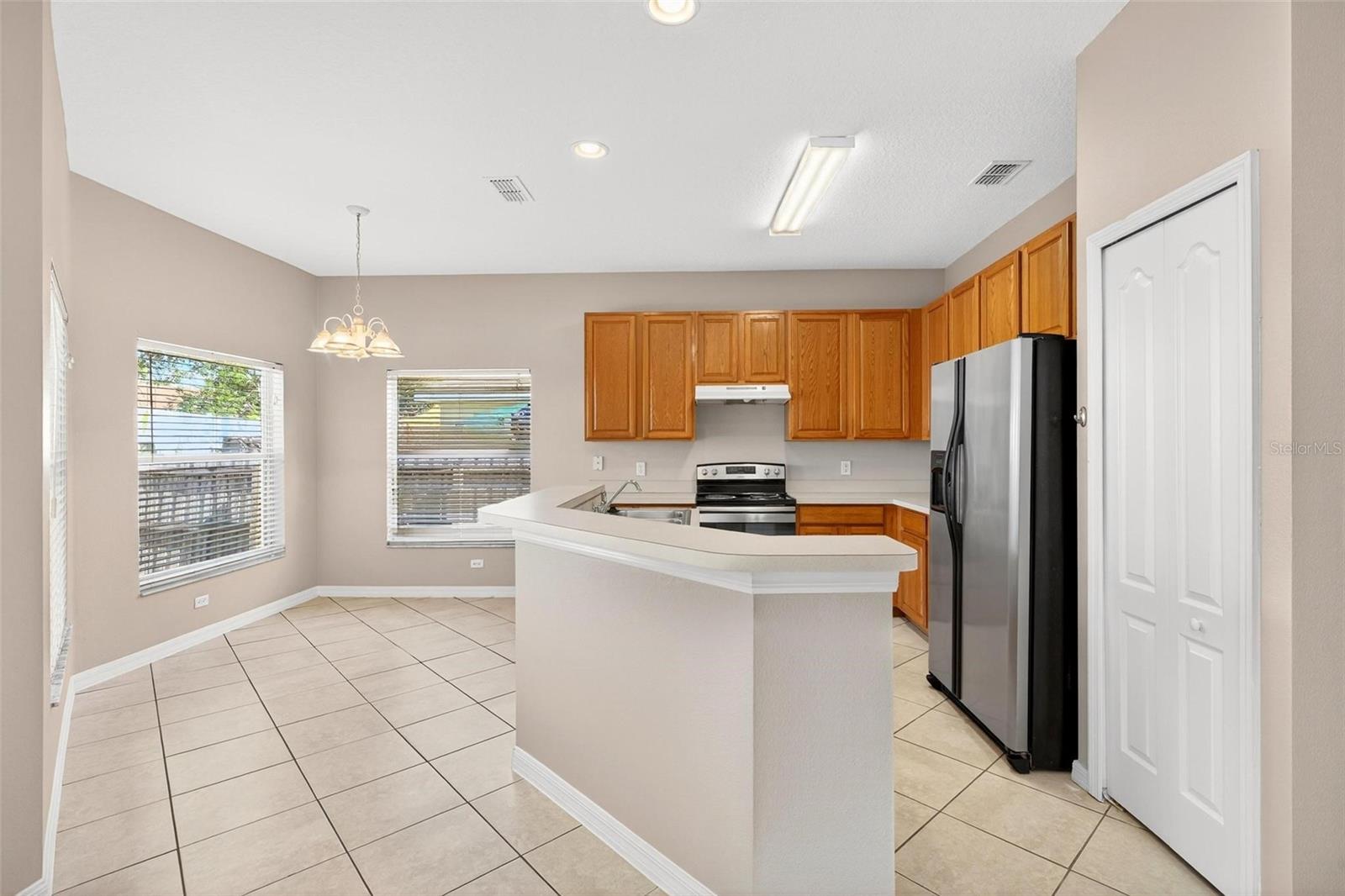 1412 LONGVILLE CIR, TAVARES, FL, 32778