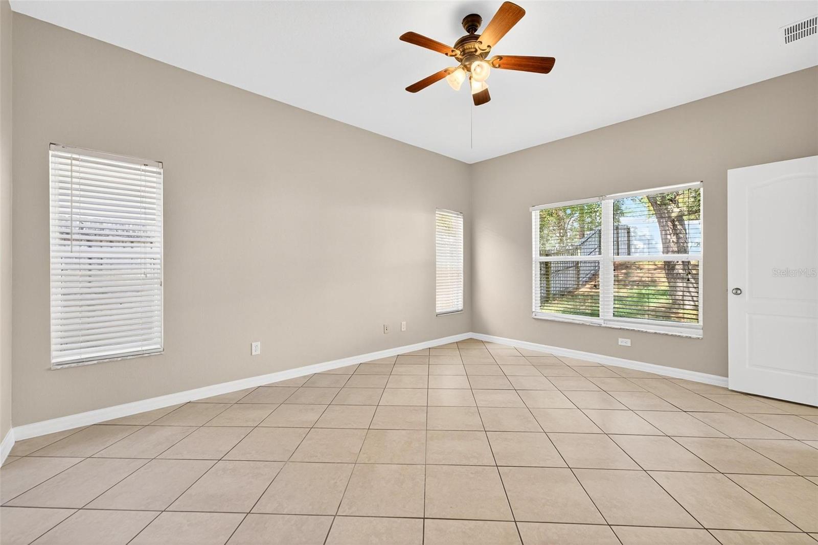 1412 LONGVILLE CIR, TAVARES, FL, 32778