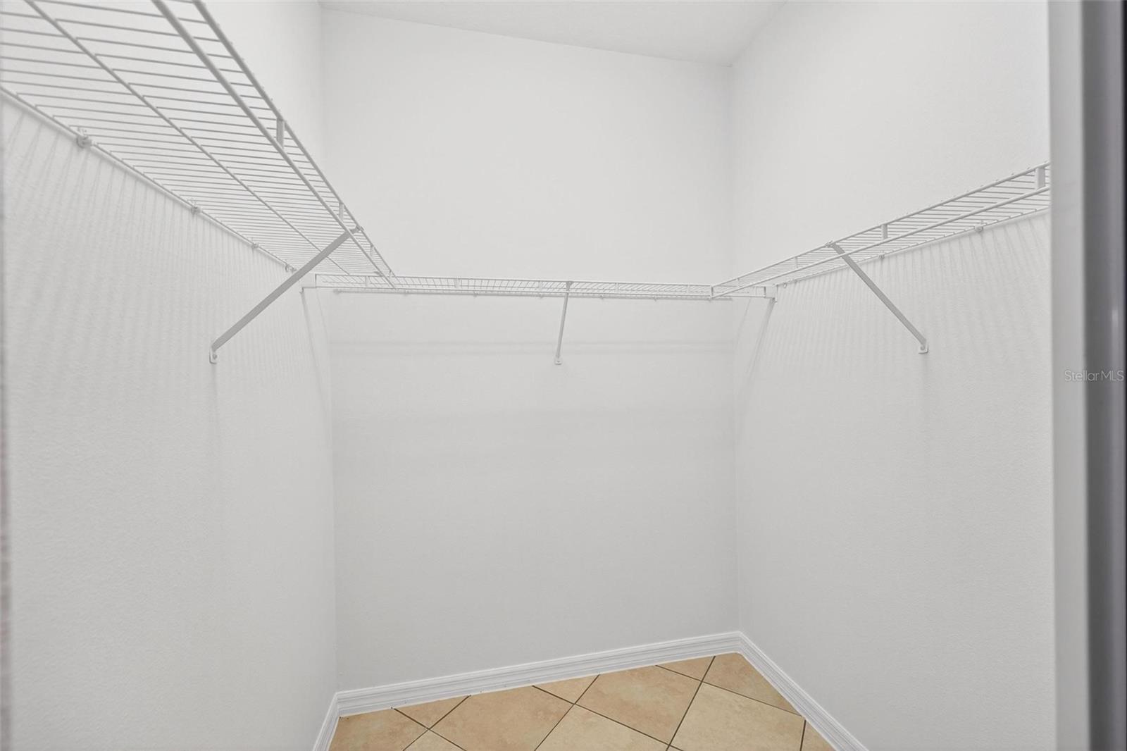 1412 LONGVILLE CIR, TAVARES, FL, 32778