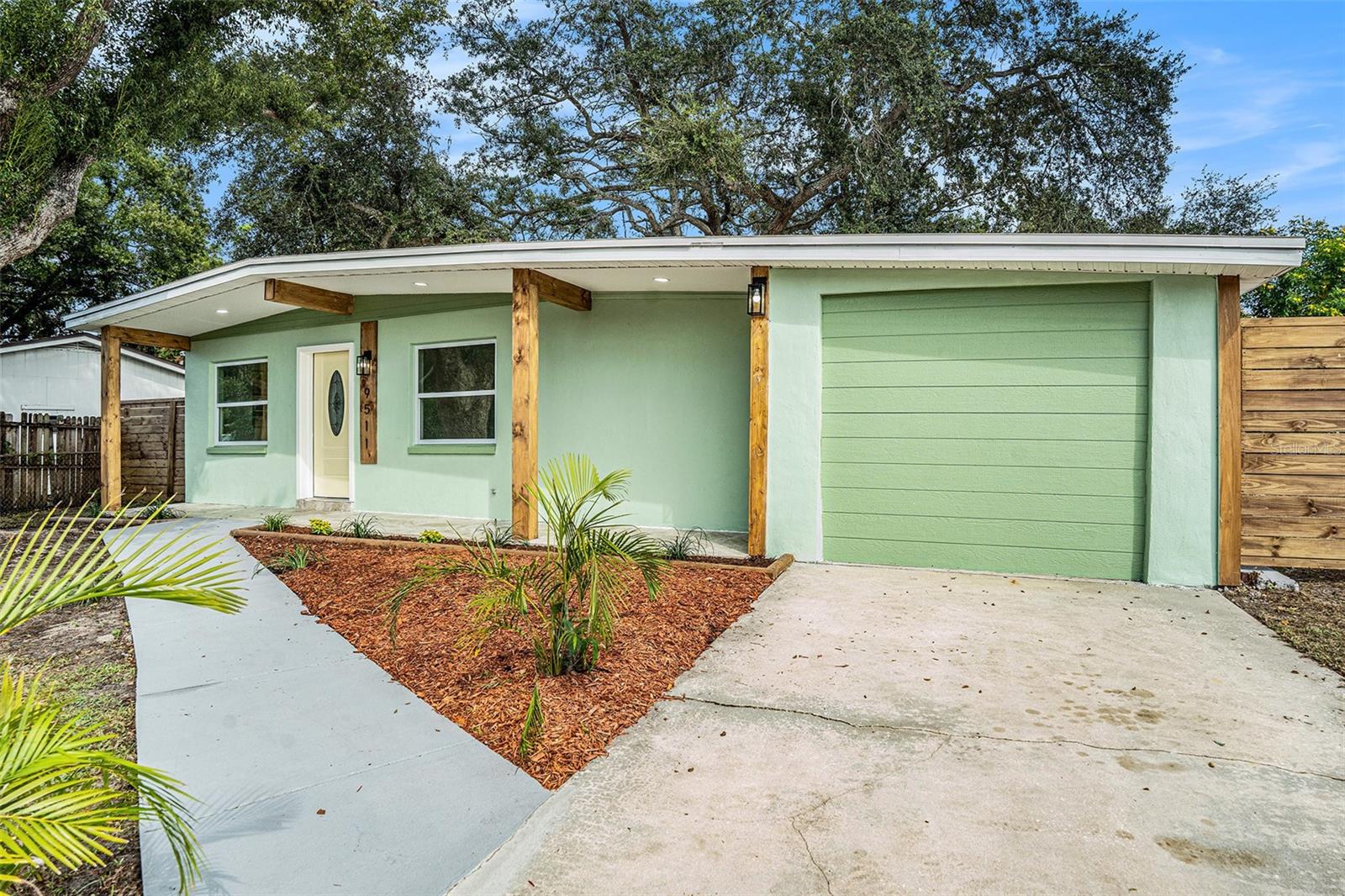 9511 N WILLOW AVE, TAMPA, FL, 33612