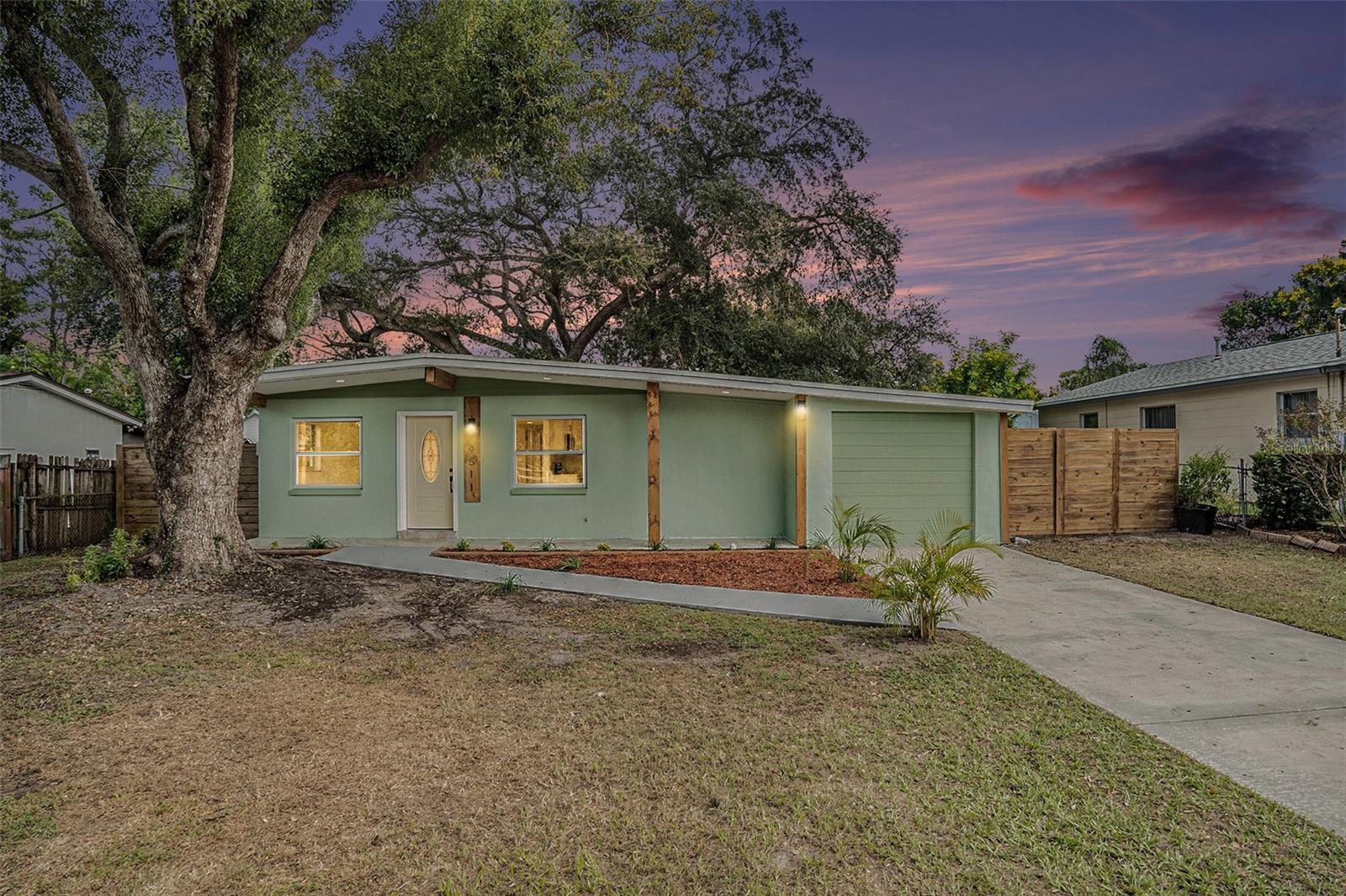 9511 N WILLOW AVE, TAMPA, FL, 33612