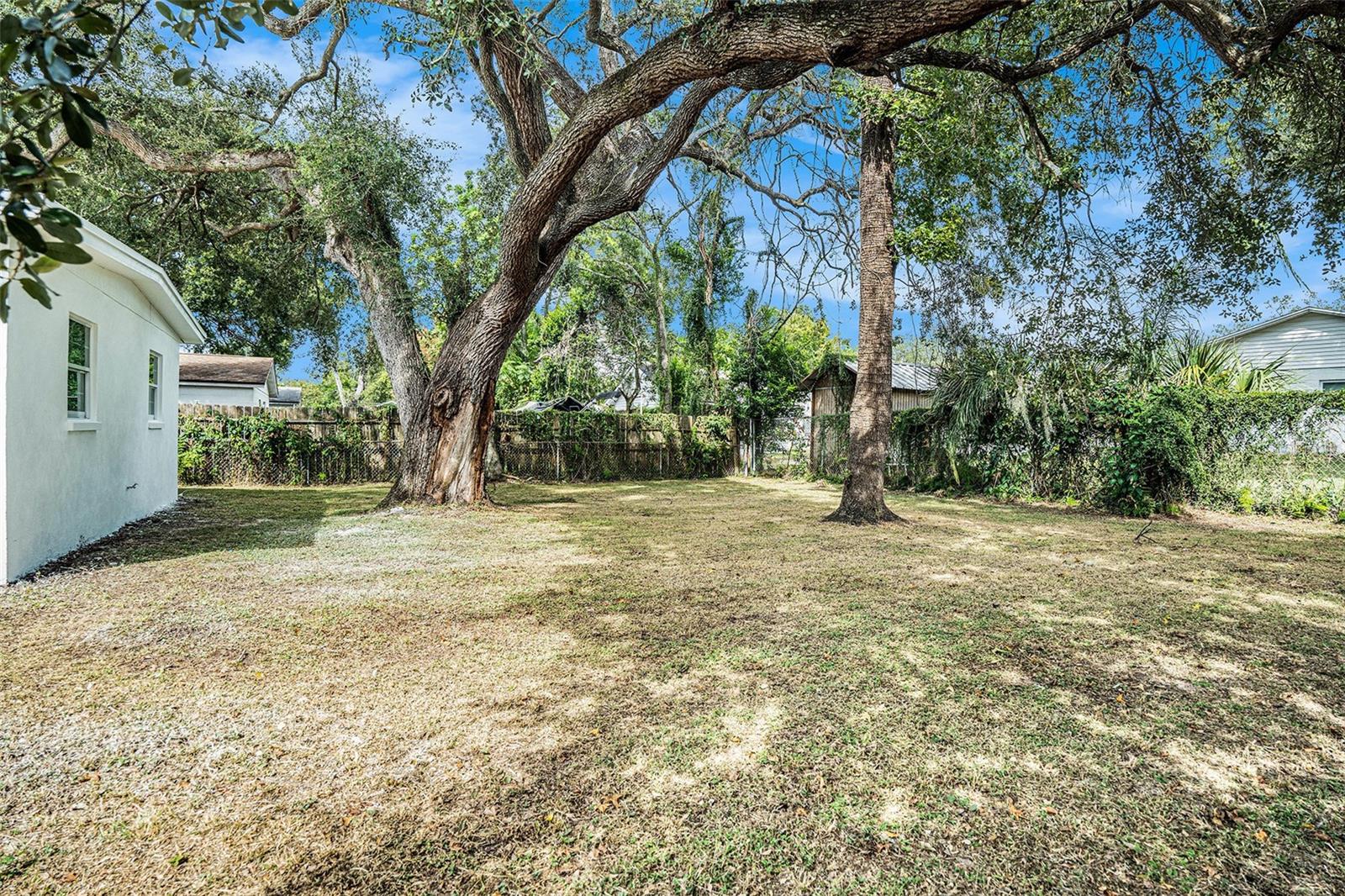 9511 N WILLOW AVE, TAMPA, FL, 33612