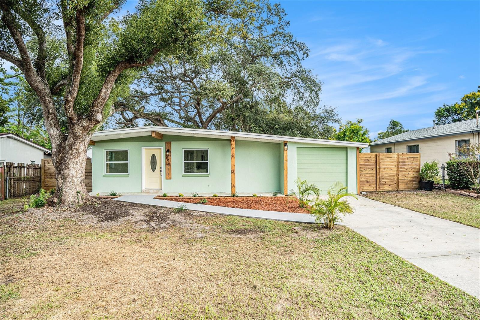 9511 N WILLOW AVE, TAMPA, FL, 33612