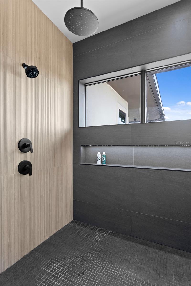 4300 BAYSHORE BLVD NE, ST PETERSBURG, FL, 33703