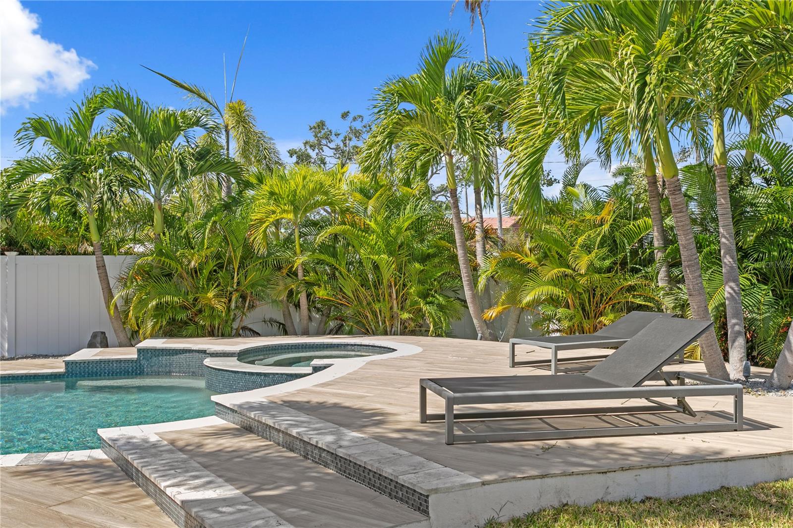 4300 BAYSHORE BLVD NE, ST PETERSBURG, FL, 33703