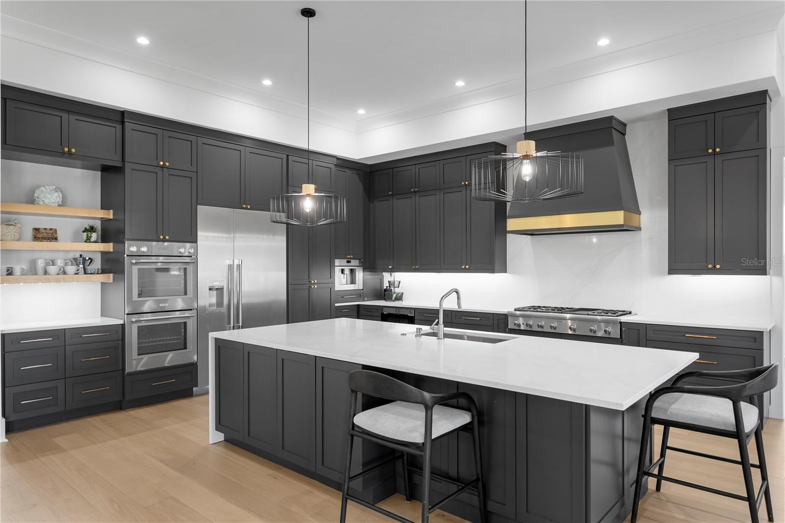 4300 BAYSHORE BLVD NE, ST PETERSBURG, FL, 33703