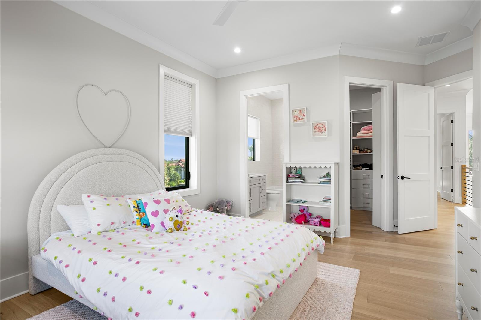 4300 BAYSHORE BLVD NE, ST PETERSBURG, FL, 33703