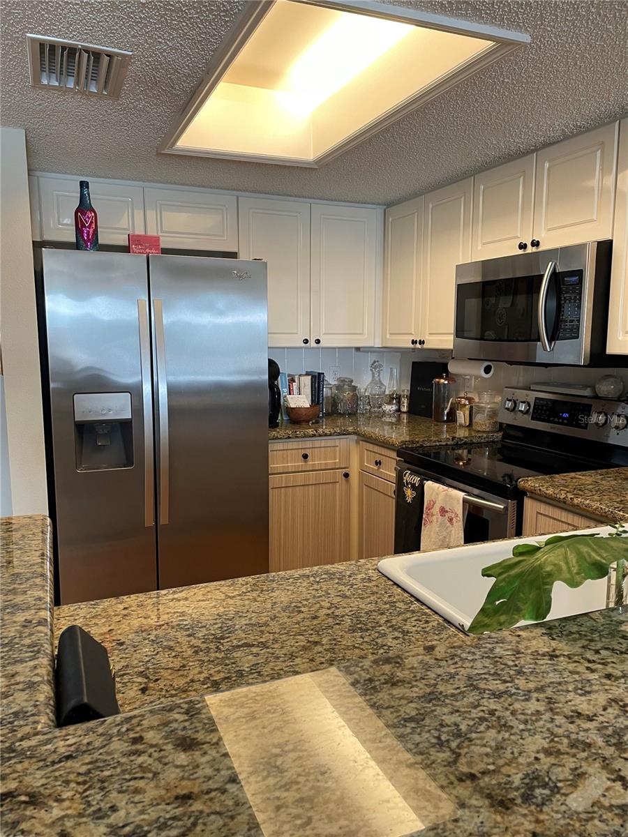 323 MADEIRA CIR, TIERRA VERDE, FL, 33715