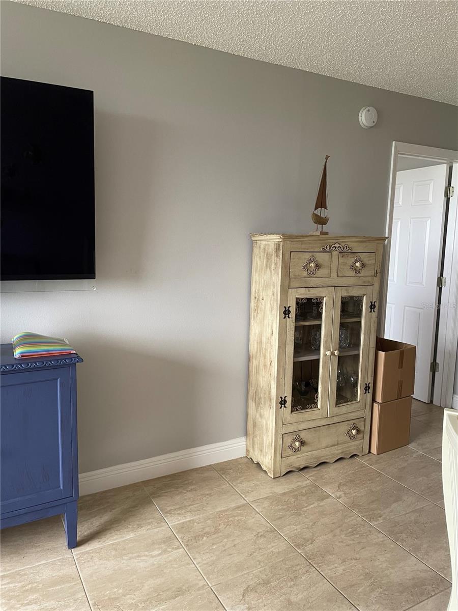 323 MADEIRA CIR, TIERRA VERDE, FL, 33715