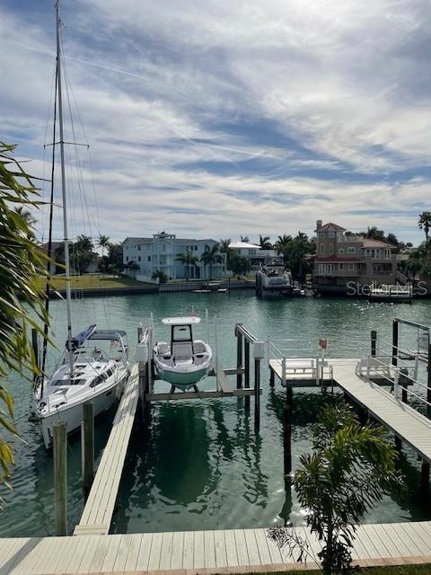 323 MADEIRA CIR, TIERRA VERDE, FL, 33715