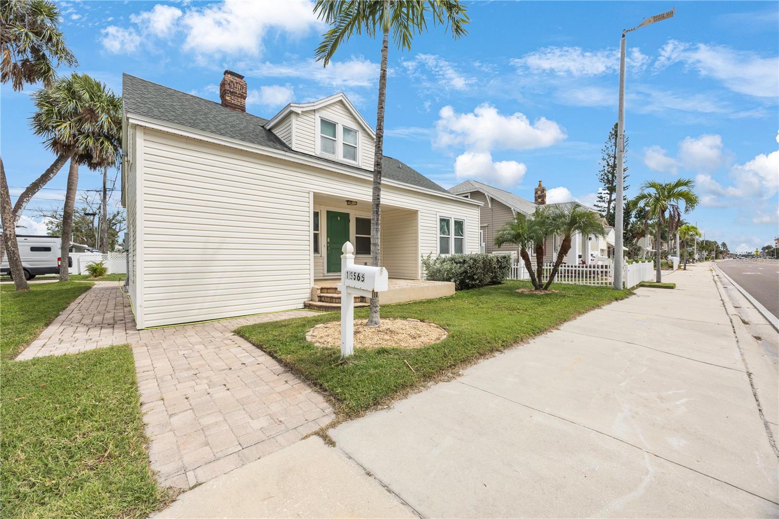15565 GULF BLVD, REDINGTON BEACH, FL, 33708